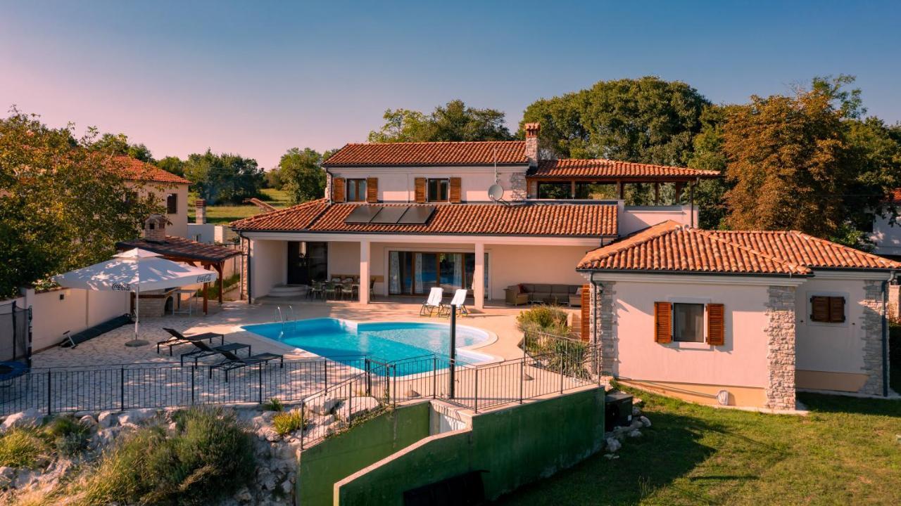 Villa Arton Heated Swimming-Pool Žminj Kültér fotó